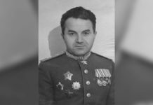 Azerbaijanis destroyed a monument to Marshal of the USSR Sergei Khudyakov in front of his house-museum in Artsakh